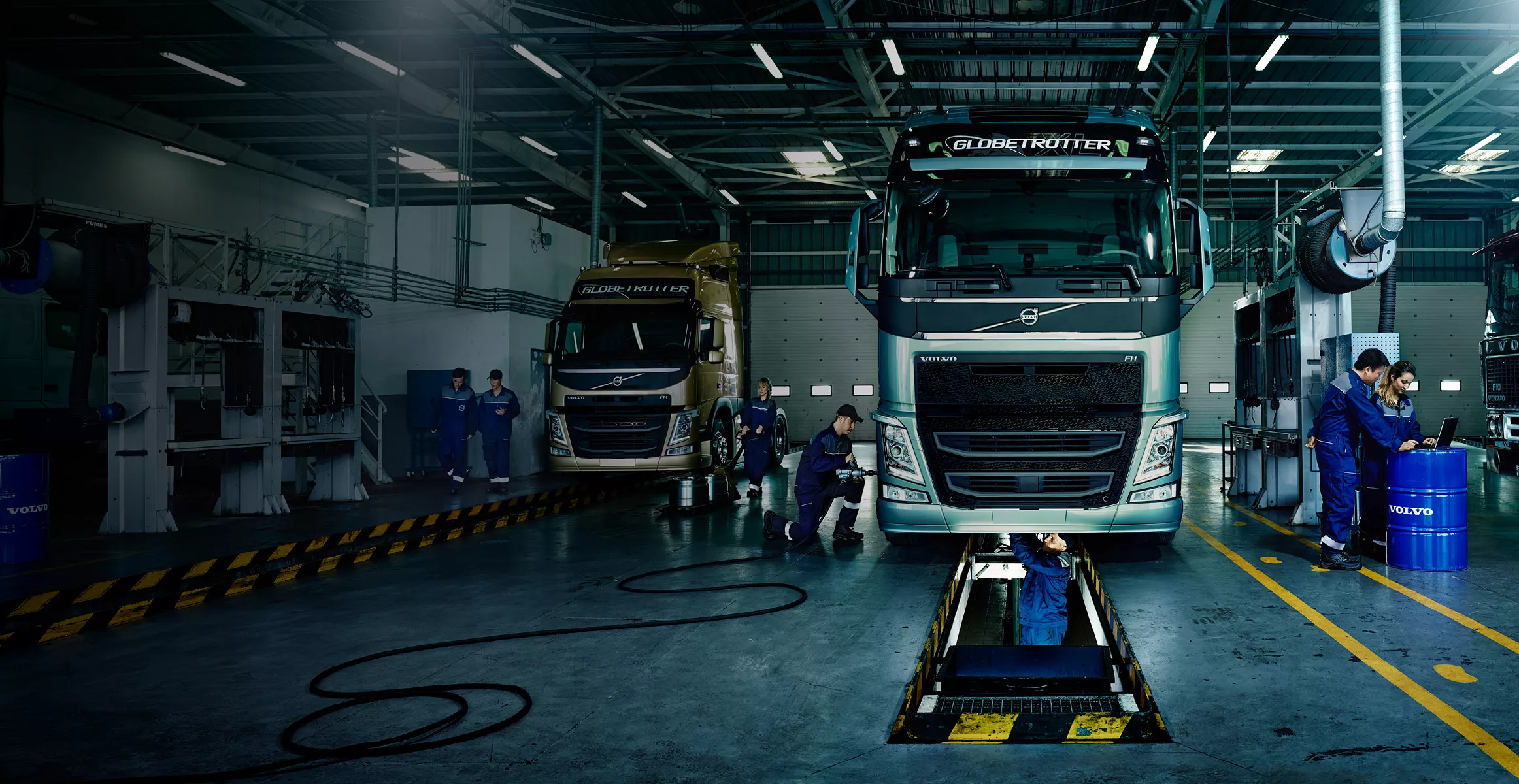 Ремонт  грузовиков Volvo - картинка слайдера